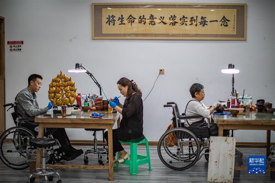 乐逸棋牌不能登录
